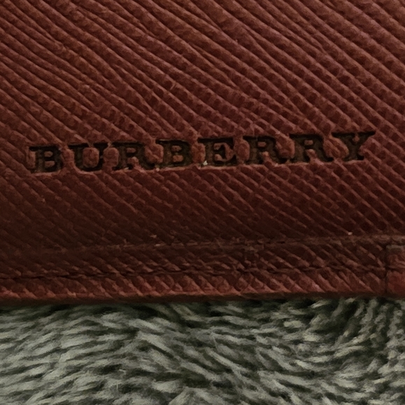 Burberry Kisslick bifold wallet in Nova Check. VGUC - Picture 9 of 14